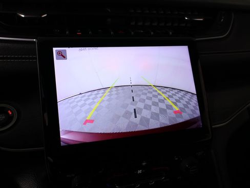 Used 2024 Jeep Grand Cherokee Limited RWD image 6