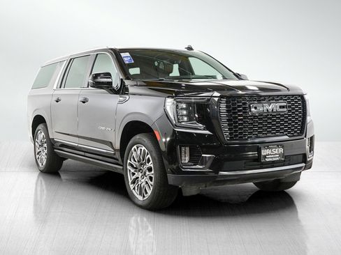Used 2023 GMC Yukon XL Denali Ultimate w/ LPO, Floor Liner Package AWD/4WD image 7
