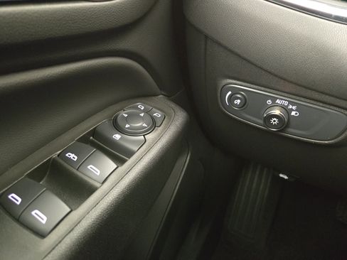 Used 2024 Chevrolet Equinox LT image 29