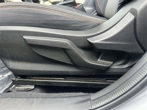 Used 2023 Subaru Crosstrek 2.0i Premium image 33