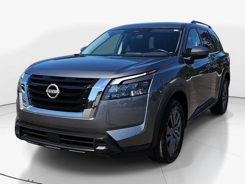 Used 2025 Nissan Pathfinder SV FWD image 11