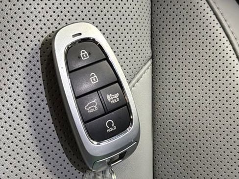 Used 2025 Hyundai Palisade SEL image 21