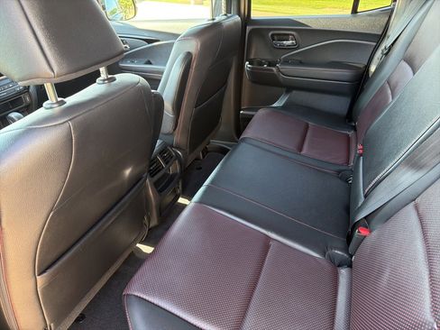 Used 2017 Honda Ridgeline Black Edition image 12
