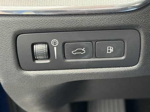 Used 2019 Volvo XC60 T8 R-Design AWD/4WD image 21