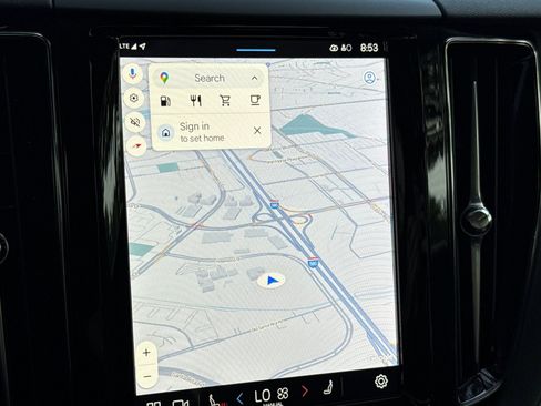 Used 2025 Volvo XC60 B5 Core image 24