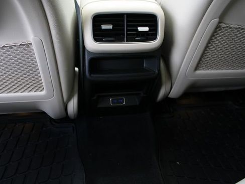 Used 2025 Mercedes-Benz GLE 350 4MATIC image 25