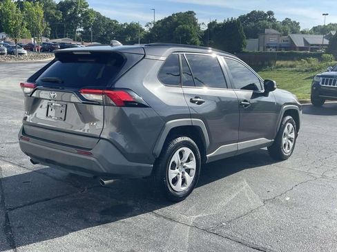 Used 2020 Toyota RAV4 LE FWD image 13