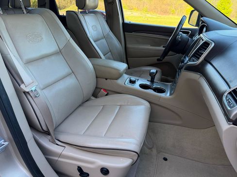 Used 2014 Jeep Grand Cherokee Overland AWD/4WD image 33