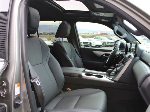 Used 2025 Lexus LX 700h F Sport image 31