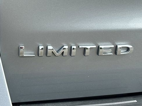 Used 2024 Ford Expedition Limited AWD/4WD image 41