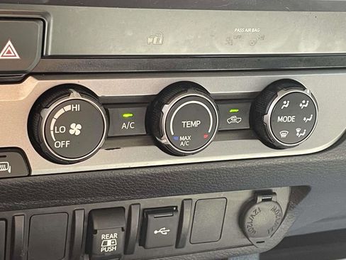 Used 2020 Toyota Tacoma SR5 image 28