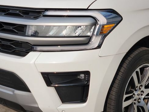 Used 2024 Ford Expedition XLT RWD image 9