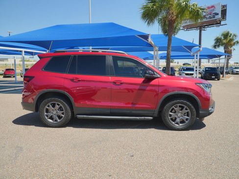 Used 2024 Honda Passport TrailSport image 4