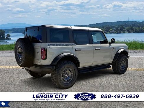 New 2025 Ford Bronco Badlands w/ Sasquatch Package image 7