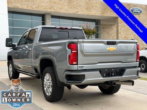 Used 2025 Chevrolet Silverado 2500 High Country w/ High Country Premium Package AWD/4WD image 11
