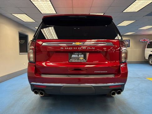 Certified 2021 Chevrolet Suburban Premier w/ Premium Package image 7