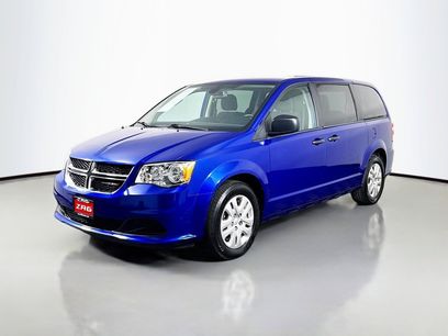 Used 2019 Dodge Grand Caravan SE w/ UConnect Hands-Free Group