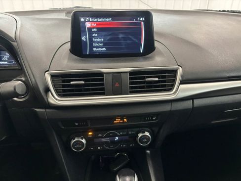 Used 2018 MAZDA MAZDA3 Touring image 39
