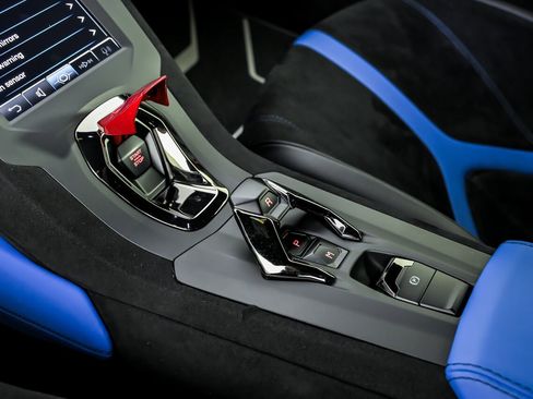 Used 2022 Lamborghini Huracan STO image 36