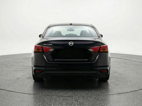 Used 2025 Nissan Altima 2.5 SV FWD image 7