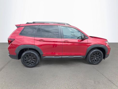 Used 2023 Honda Passport TrailSport image 3