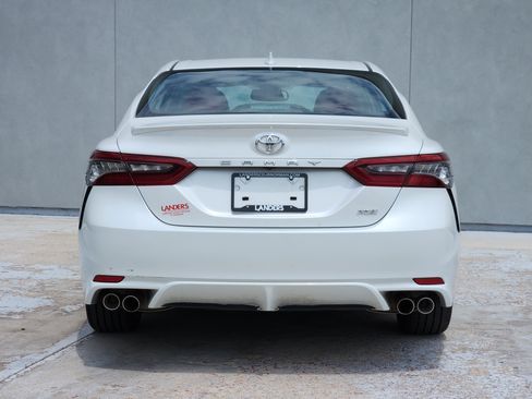 Used 2024 Toyota Camry XSE FWD image 7
