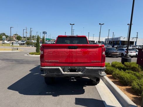 Used 2025 Chevrolet Silverado 2500 Custom w/ Custom Value Package AWD/4WD image 7