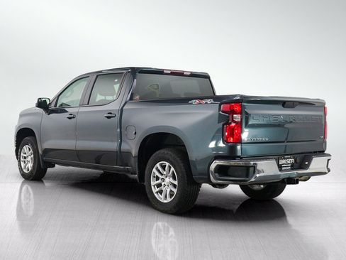 Used 2022 Chevrolet Silverado 1500 LT AWD/4WD image 3