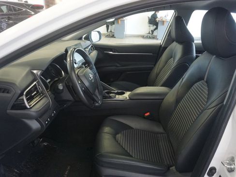 Used 2024 Toyota Camry SE FWD image 17