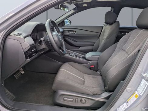 Used 2024 Honda Accord Sport image 19