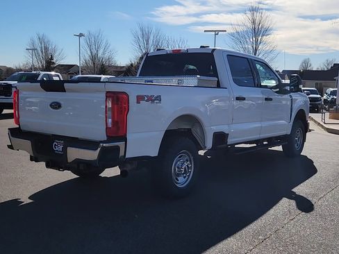 Used 2023 Ford F250 XLT w/ FX4 Off-Road Package image 8