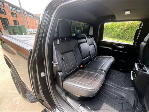 Used 2024 Chevrolet Silverado 2500 High Country w/ High Country Premium Package AWD/4WD image 37