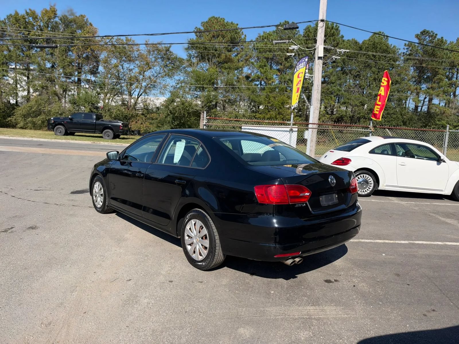 Used 2011 Volkswagen Jetta S FWD image 3