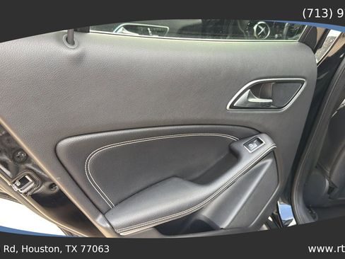 Used 2018 Mercedes-Benz GLA 250 image 29