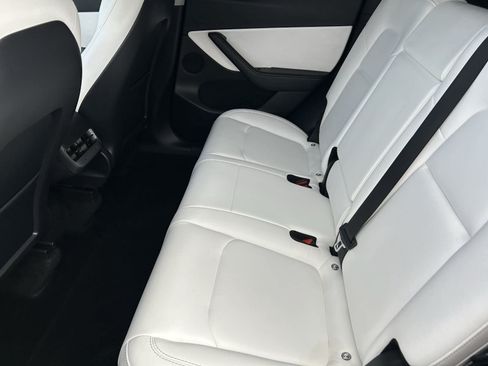 Used 2022 Tesla Model Y Performance AWD/4WD image 21