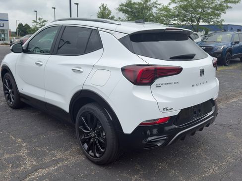 Used 2025 Buick Encore GX Sport Touring w/ Experience Buick Package image 5