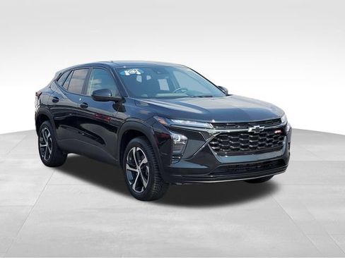 Certified 2024 Chevrolet Trax RS w/ Driver Confidence Package FWD image 7