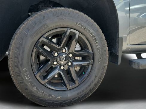 Used 2020 Chevrolet Silverado 1500 LT Trail Boss AWD/4WD image 4