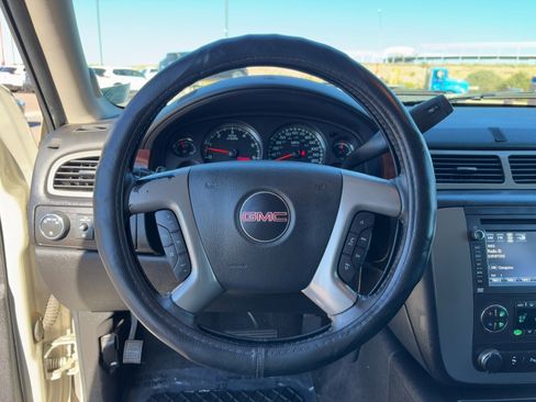 Used 2014 GMC Yukon SLT image 20