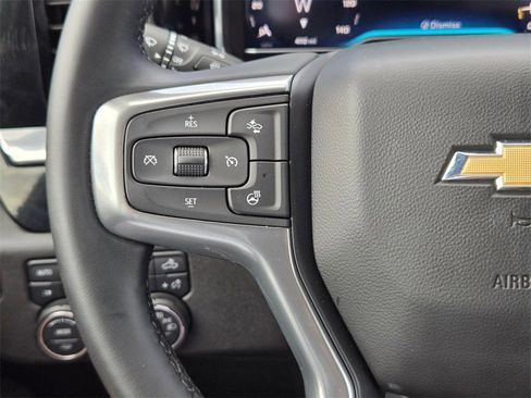 Used 2025 Chevrolet Silverado 2500 LTZ w/ LTZ Convenience Package image 19