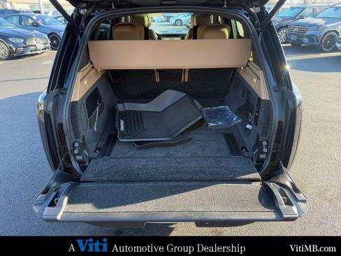 Used 2025 Land Rover Range Rover Long Wheelbase Autobiography image 24