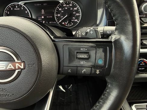 Certified 2023 Nissan Pathfinder SV image 25