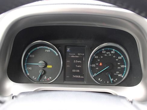 Used 2017 Toyota RAV4 LE Plus image 14