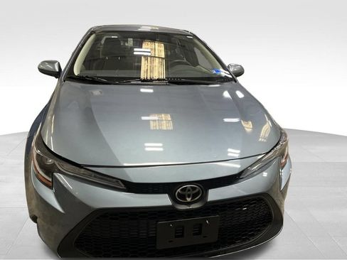 Used 2021 Toyota Corolla LE w/ Carpet Mat Package (TMS) FWD image 9
