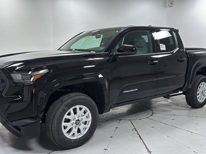 New 2025 Toyota Tacoma SR5