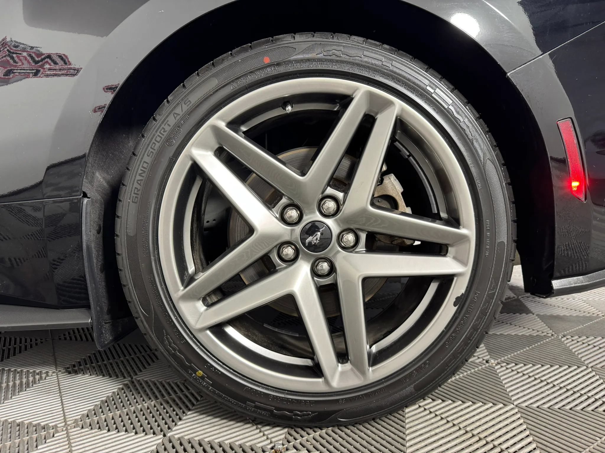 Used 2025 Ford Mustang Coupe RWD image 37