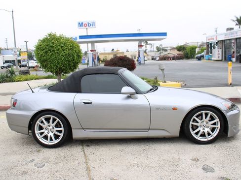 Used 2004 Honda S2000 image 14
