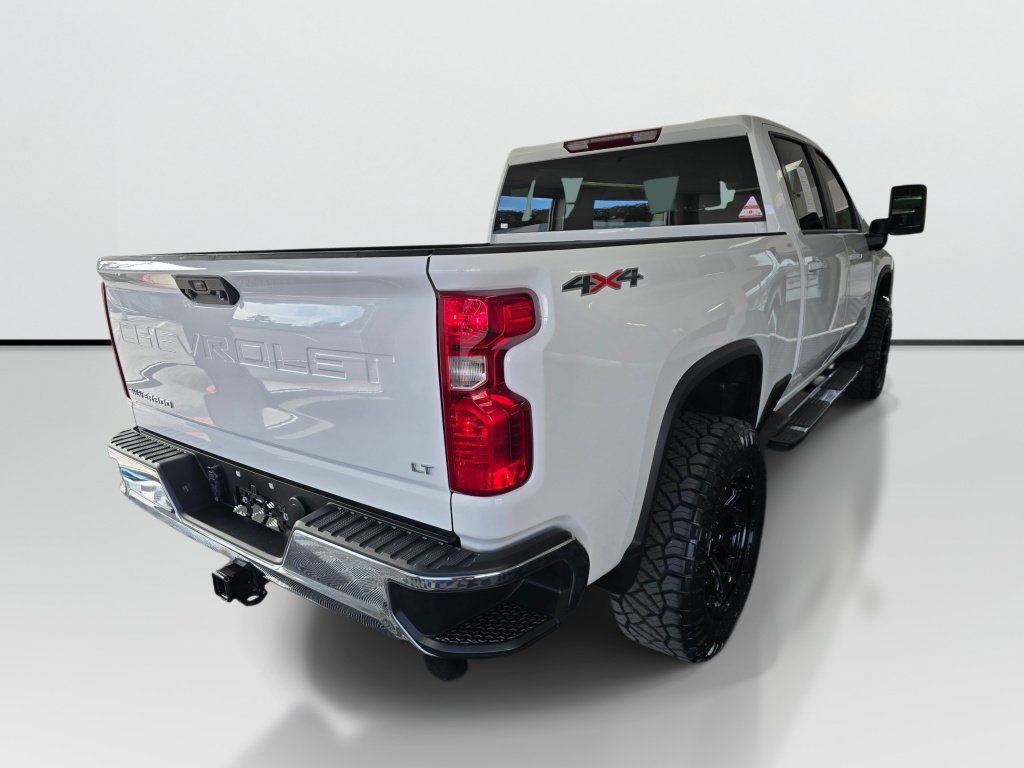Used 2025 Chevrolet Silverado 2500 LT w/ Convenience Package AWD/4WD image 5