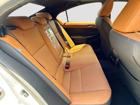Used 2025 Lexus IS 300 w/ Premium Package RWD image 31