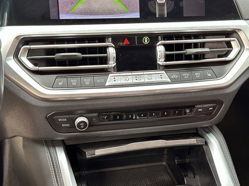 Used 2022 BMW 430i Coupe w/ M Sport Package image 17